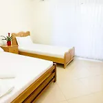 Joel Seascape Apartment *